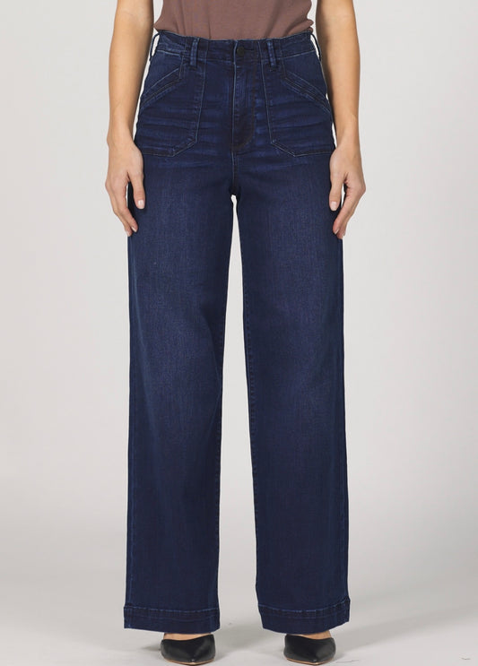 Audrey in Moon Shade