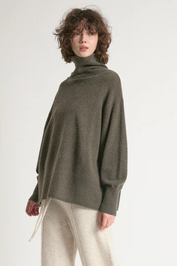 Slouchy T-Neck