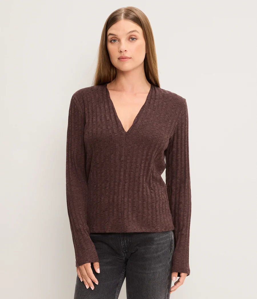 Ilona Slim V-Neck