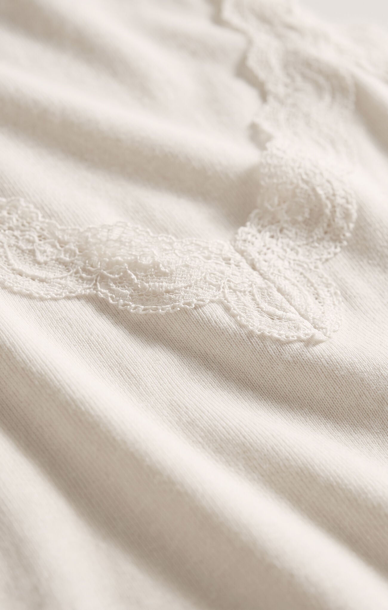 Eve Lace Tank