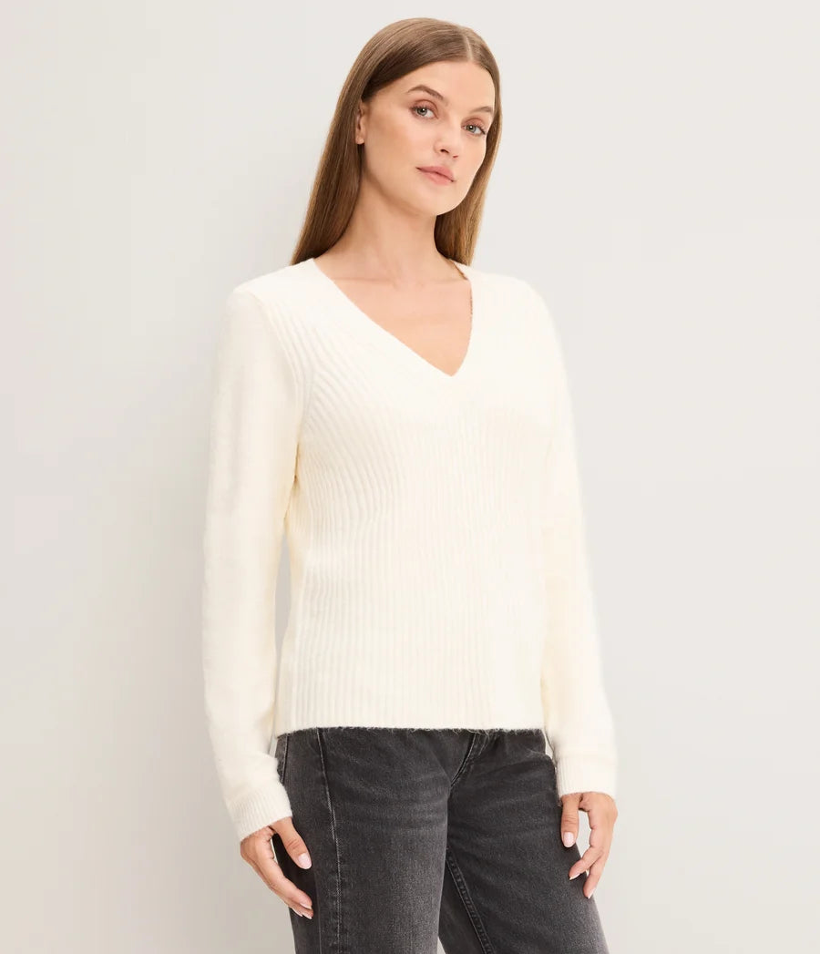 Seraphina V-Neck Pullover