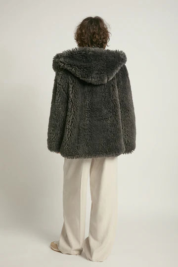Shaggy Fur With Hood