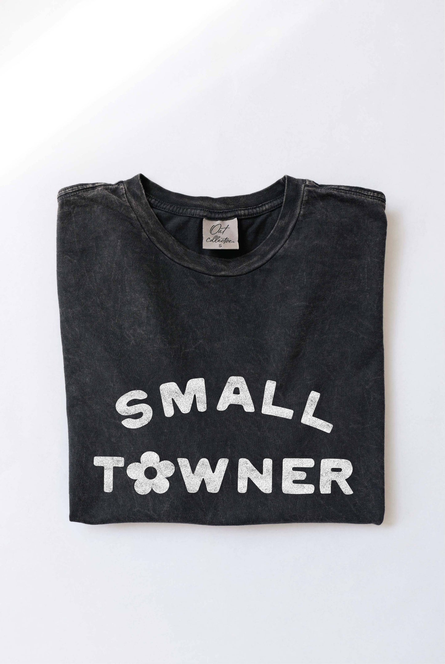 SMALL TOWNER Mineral Washed Graphic Top